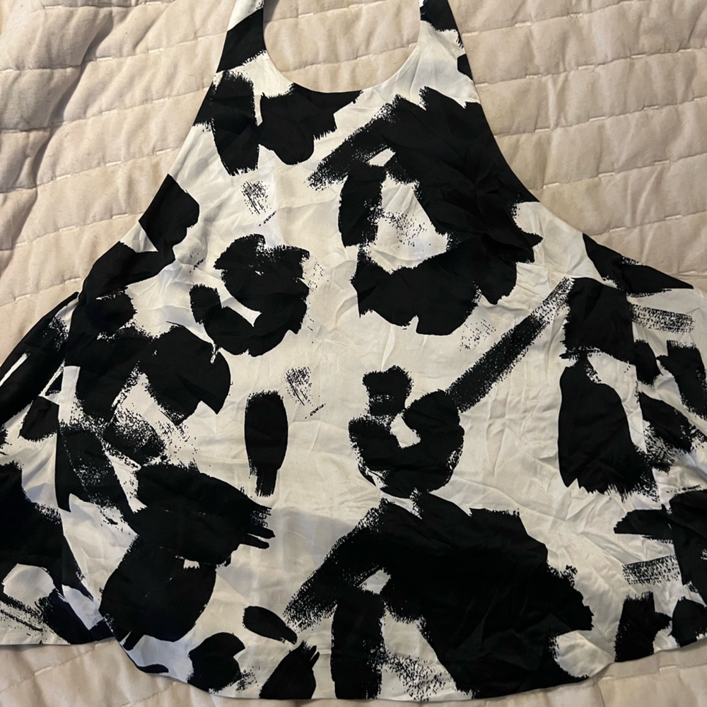 Kendall and Kylie black and white backless blouse